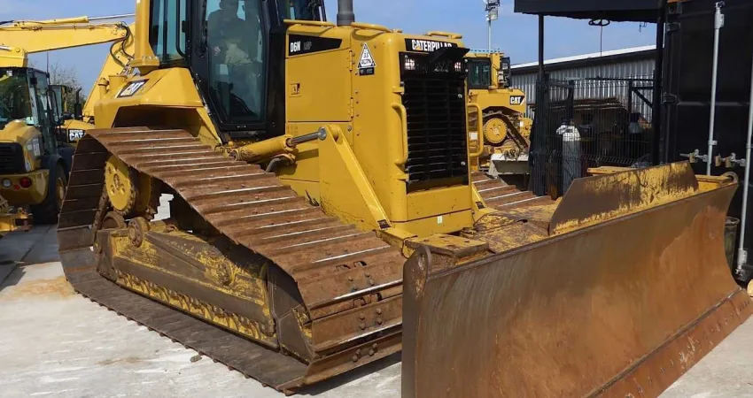 Бульдозер 19т, CAT D6