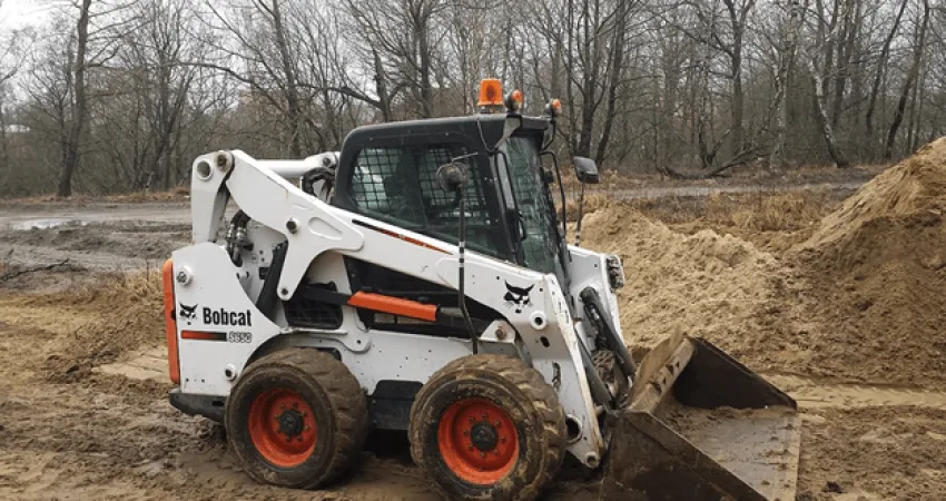 Мини-погрузчик BobCat S650